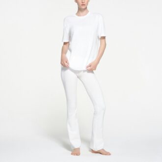 AFSLAPPEN T-SHIRT MED OVERSIZERET LANG T-SHIRT
