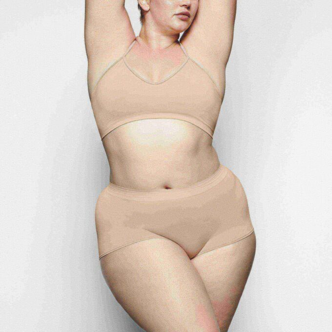 BLØD, GLATTENDE, SØMLØS BRALETTE