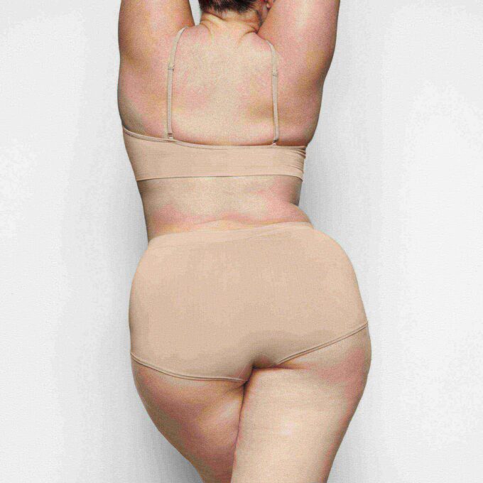 BLØD, GLATTENDE, SØMLØS BRALETTE