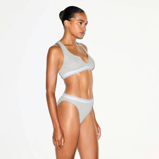 BOMULDSRIBBEDE BRALETTE MED SPLIT NECK