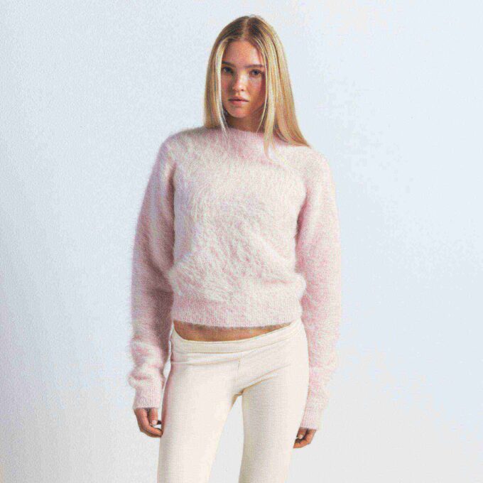 BØRSTET ALPACA-TRØJE MED CREWNECK-HALS