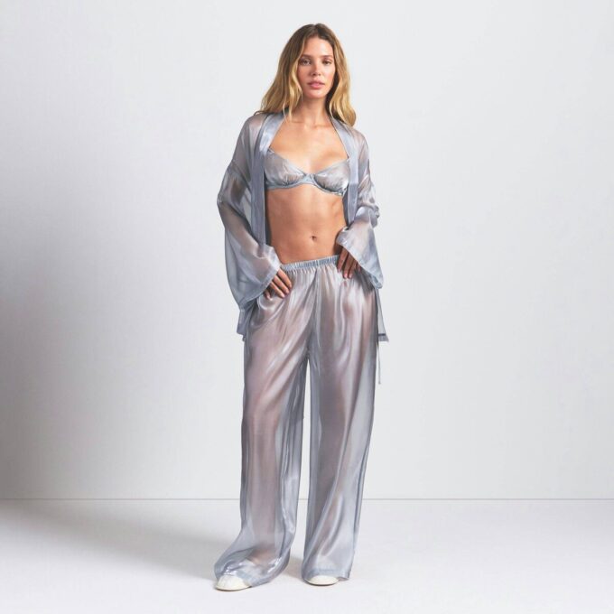 FLYDENDE ORGANZA SKØLEBHÅR