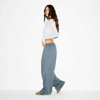 KÆRESTEFLEECE OVERSIZED BUKSER MED LIGE BEN