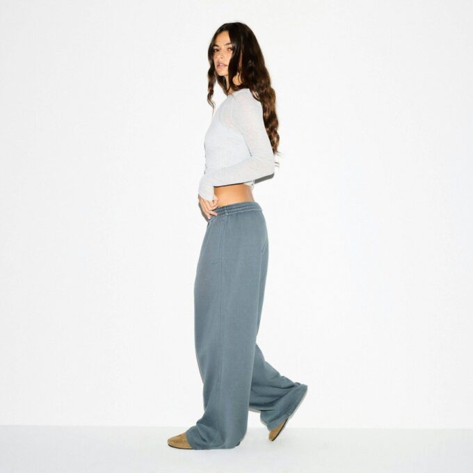 KÆRESTEFLEECE OVERSIZED BUKSER MED LIGE BEN