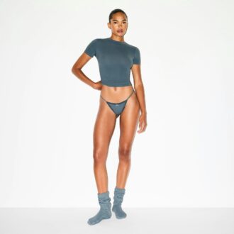 LET BOMULD POINTELLE BLONDE STRING THONG