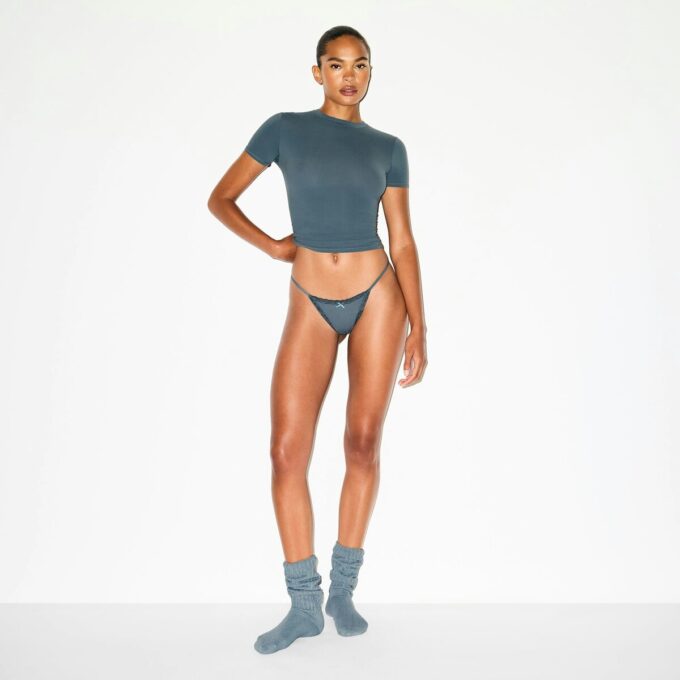 LET BOMULD POINTELLE BLONDE STRING THONG
