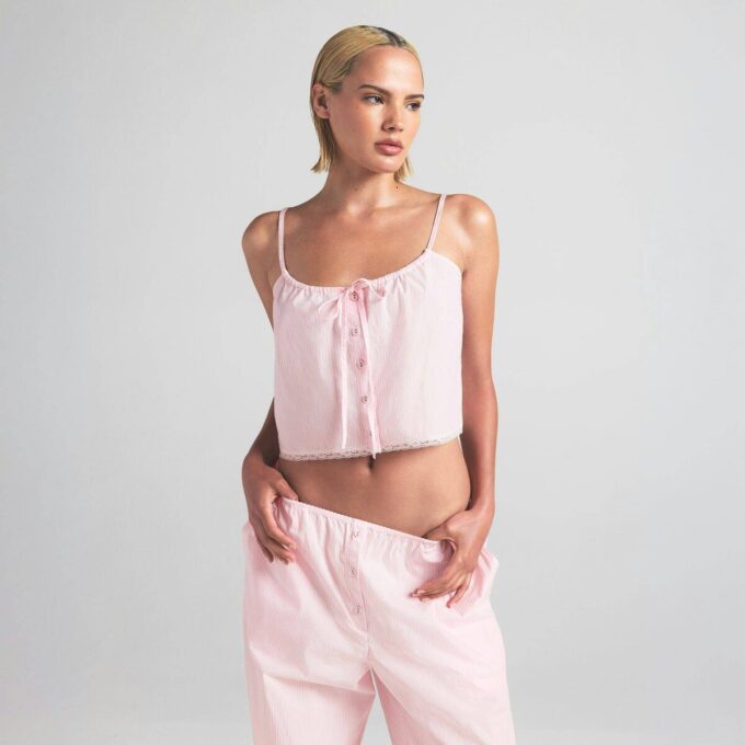 Natbluse i bomuldspoplin