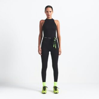 NikeSKIMS MAT RACER-TANK MED HØJ HALS