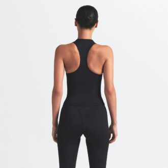NikeSKIMS MAT RACER-TANK MED HØJ HALS