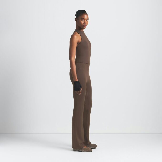 NikeSKIMS MAT RACER-TANK MED HØJ HALS