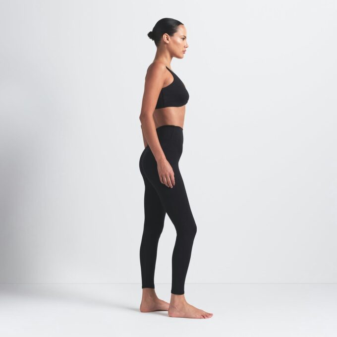 NikeSKIMS MATTE 26″ LEGGINGS