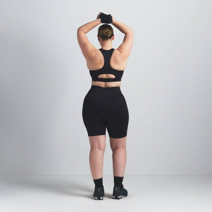 NikeSKIMS MATTE 7″ BIKERSHORTS