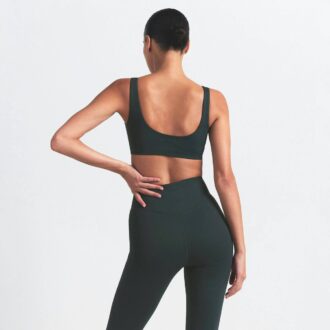 NikeSKIMS MATTE BH MED SKØR HALS