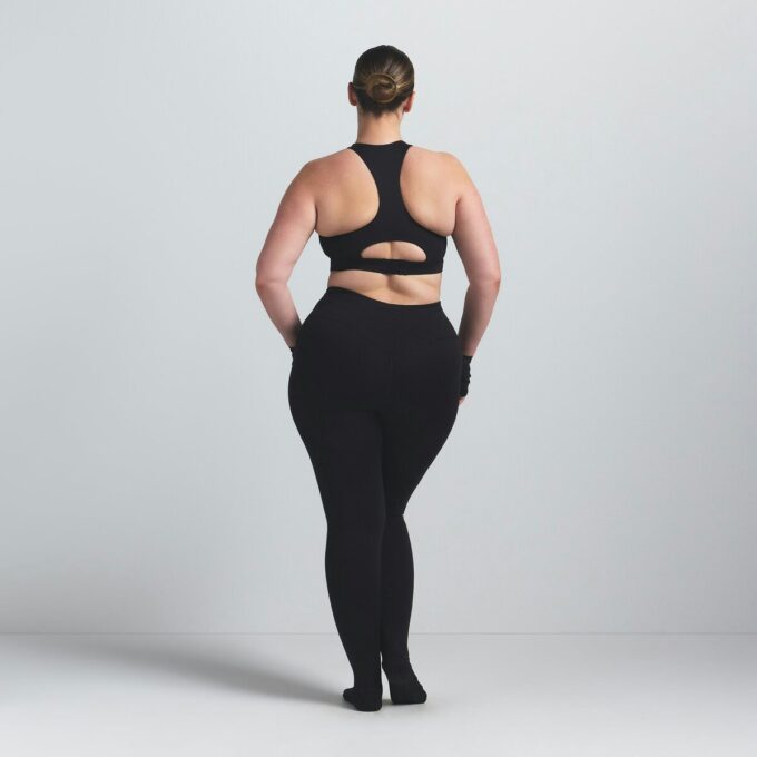 NikeSKIMS MATTE FOOTSIE GRIP LEGGINGS