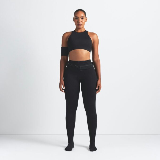 NikeSKIMS MATTE HØJHALS-BH
