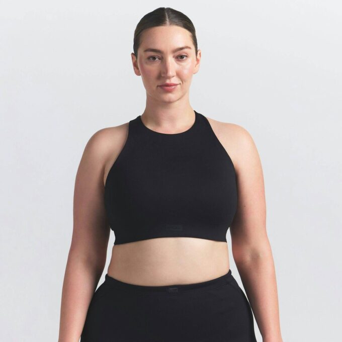 NikeSKIMS MATTE HØJHALS-BH