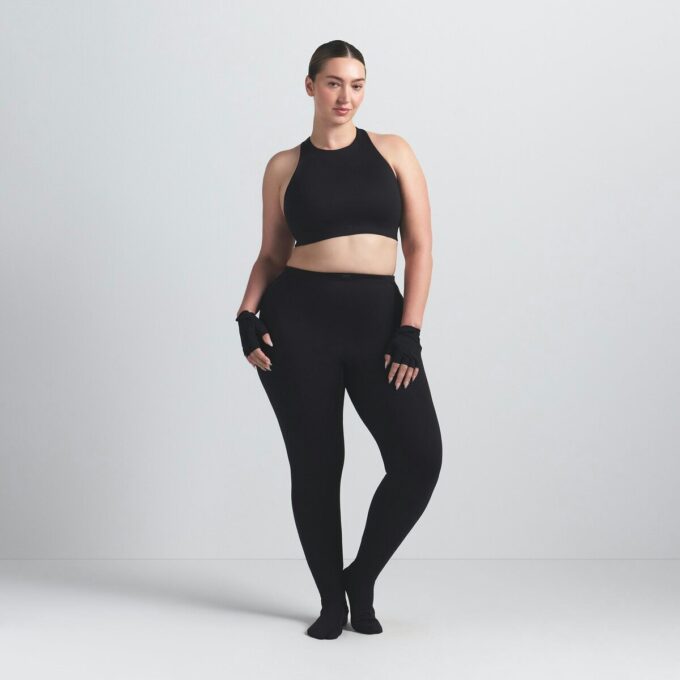 NikeSKIMS MATTE HØJHALS-BH