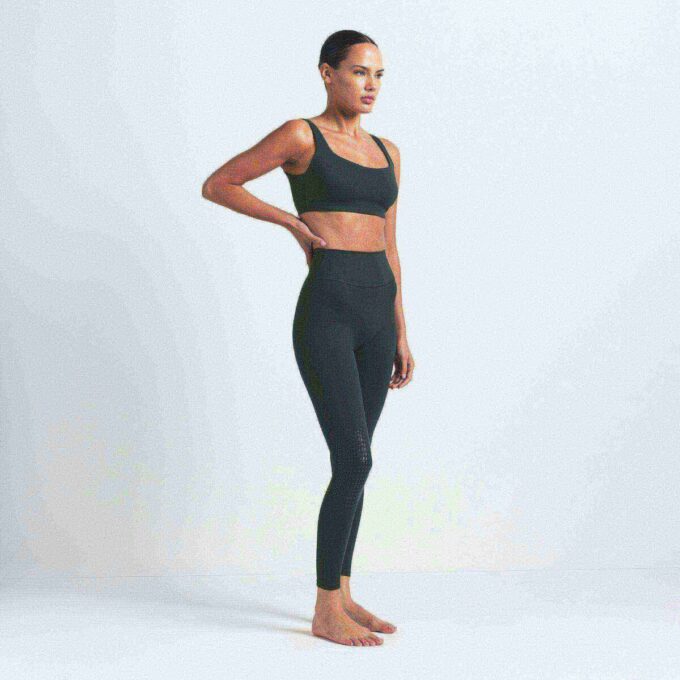 NikeSKIMS MATTE KNÆGREB 26″ LEGGINGS
