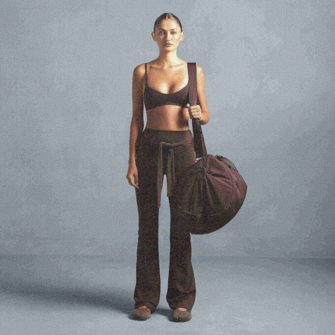 NikeSKIMS MATTE SLIM FLARE LEGGINGS