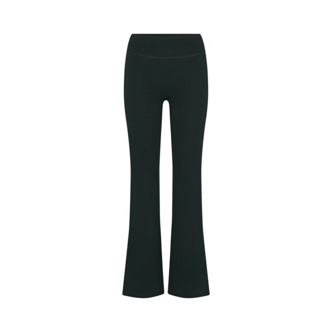 NikeSKIMS MATTE SLIM FLARE LEGGINGS