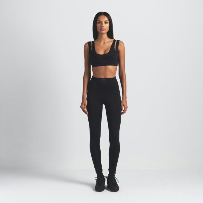 NikeSKIMS MATTE V-LINE 26″ LEGGINGS