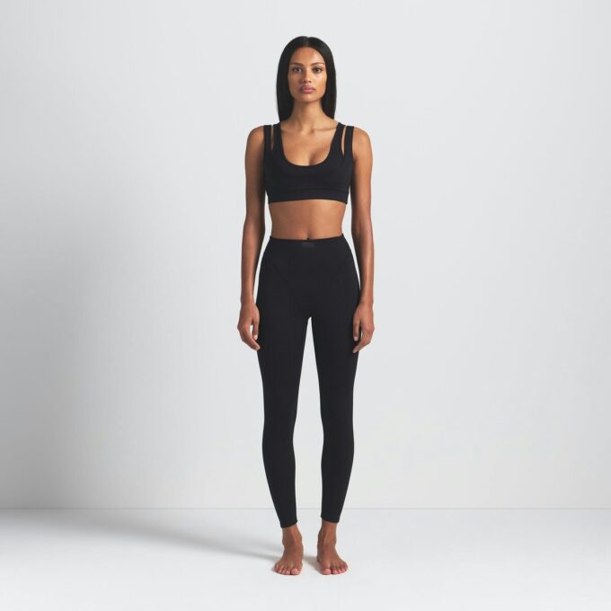 NikeSKIMS MATTE V-LINE 26″ LEGGINGS