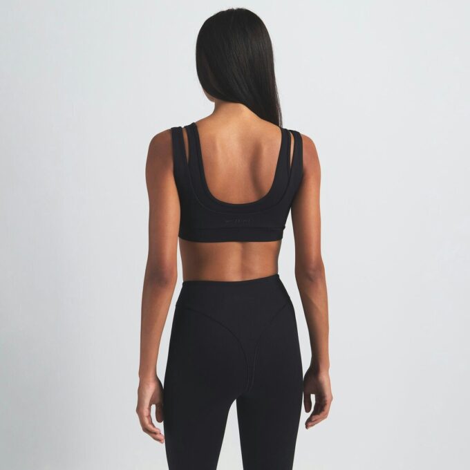 NikeSKIMS MATTE V-LINE 26″ LEGGINGS