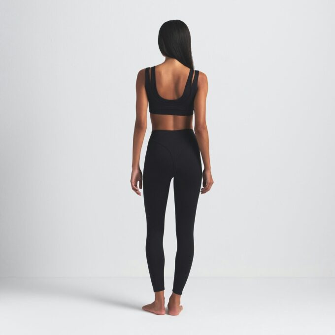 NikeSKIMS MATTE V-LINE 26″ LEGGINGS