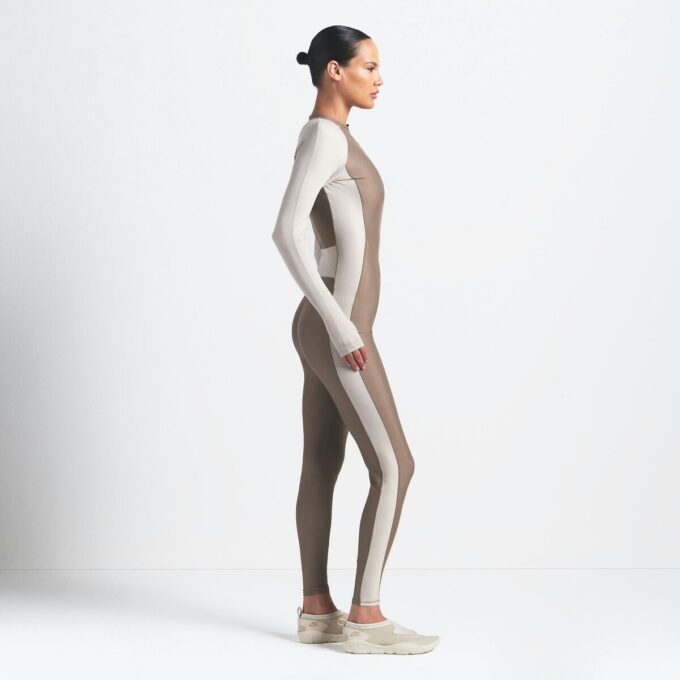 NikeSKIMS SHINE LYNLÅS FORAN LANG ONESI