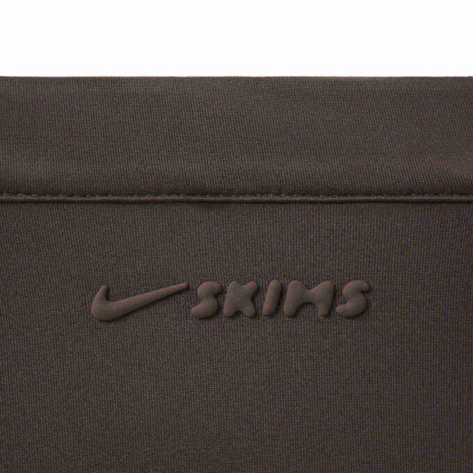 NikeSKIMS SHINE HØJHALSET BH