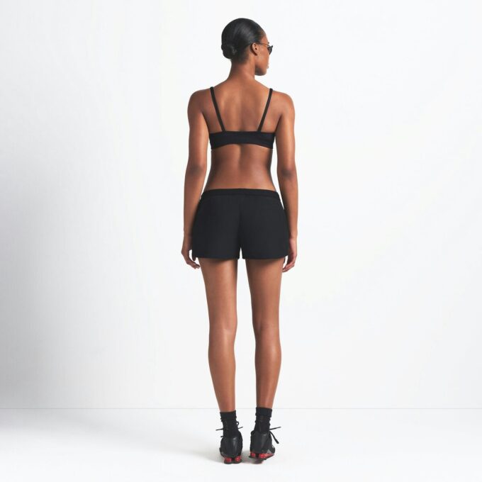 NikeSKIMS VÆVET NYLON 2,5″ LØBERSHORTS