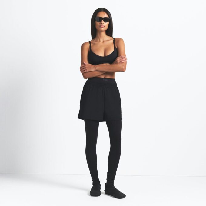 NikeSKIMS VÆVET NYLON 5″ TRÆNINGSHORTS