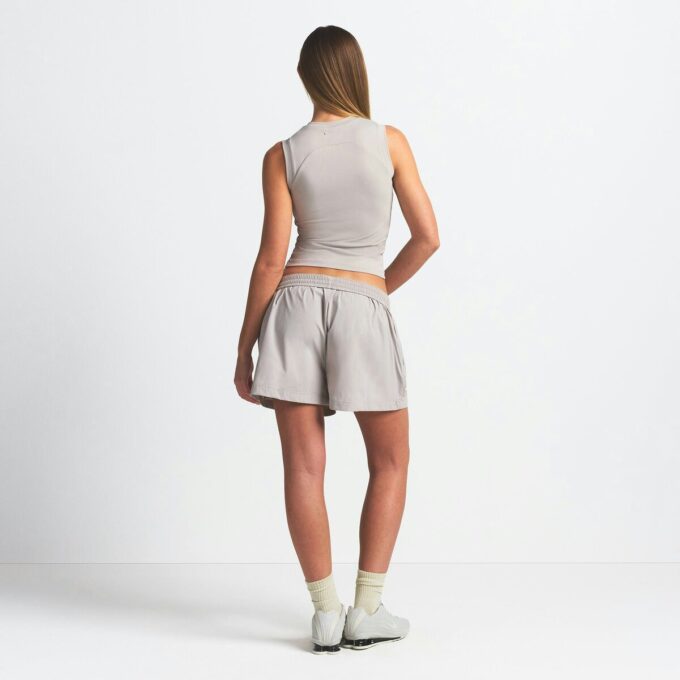 NikeSKIMS VÆVET NYLON 5″ TRÆNINGSHORTS