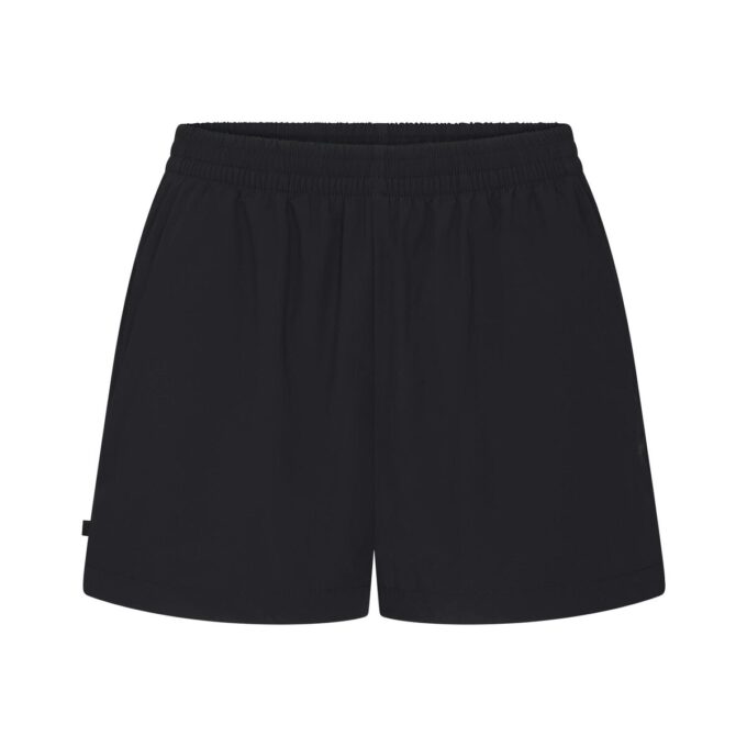 NikeSKIMS VÆVET NYLON 5″ TRÆNINGSHORTS