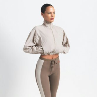NikeSKIMS VÆVET NYLON CROP JAKKE