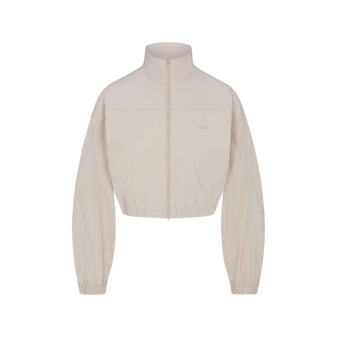 NikeSKIMS VÆVET NYLON CROP JAKKE