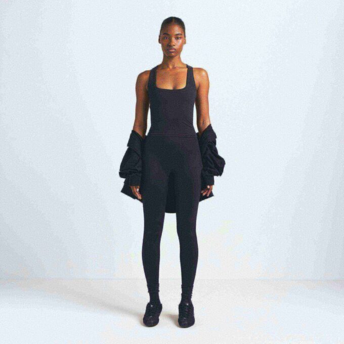 NikeSKIMS VINTAGE SEAMLESS RACER BACK TANKBRAKE