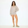 OVERSIZED ULD OG CASHMERE TRØJE MED V-HALS
