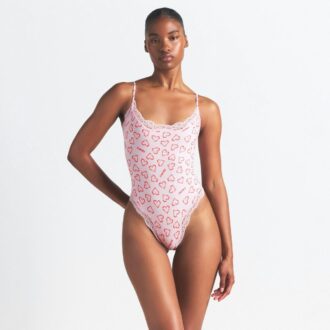 PASSER TIL ALLE BLONDET CAMI-BODYSUIT