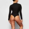 PASSER TIL ALLE LANGÆRMET BODYSUIT MED RUND HALS