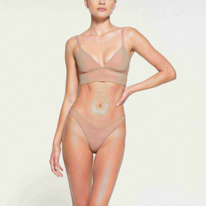PASSER TIL ALLE TRIANGLE LONGLINE BRALETTE