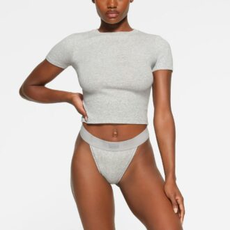 RIBBEDE BOMULDST-T-SHIRT