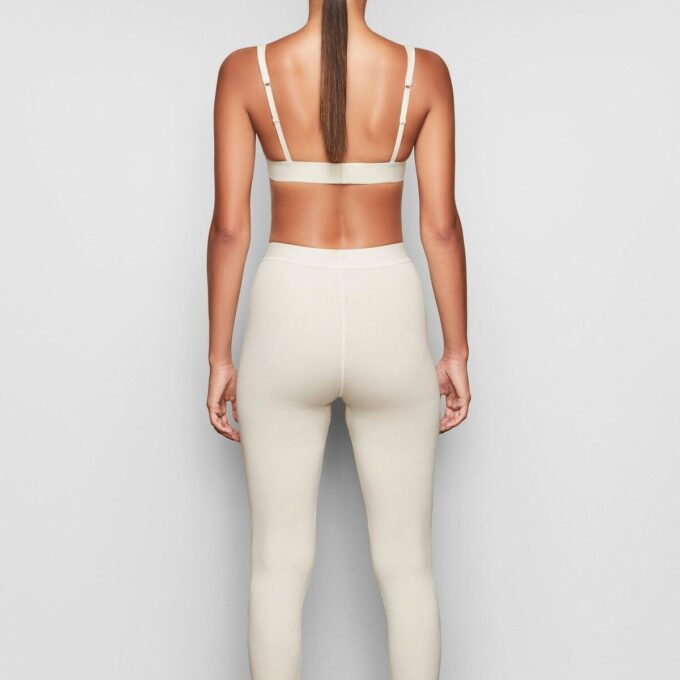 RIBBEDE LEGGINGS I BOMULD