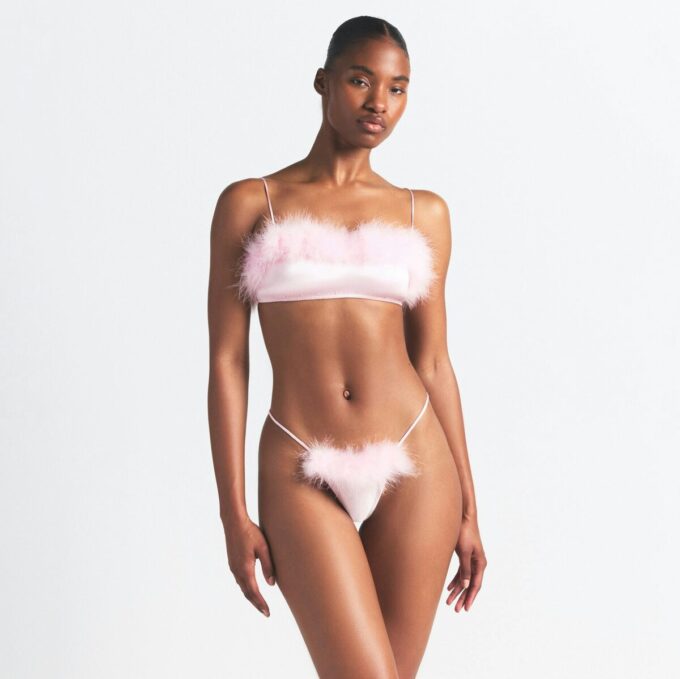 SILKE FJERKANTET BUTTERFLY THONG