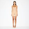 SKIMS ULTIMATE BODY BUTT OG HOFTEFORSTYRENDE MIDDELLÅR-BODYSUIT