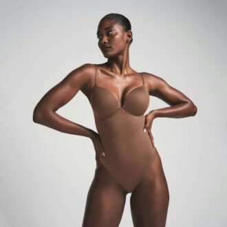SKIMS ULTIMATE BODY PUSH-UP THONG-BODYSUIT
