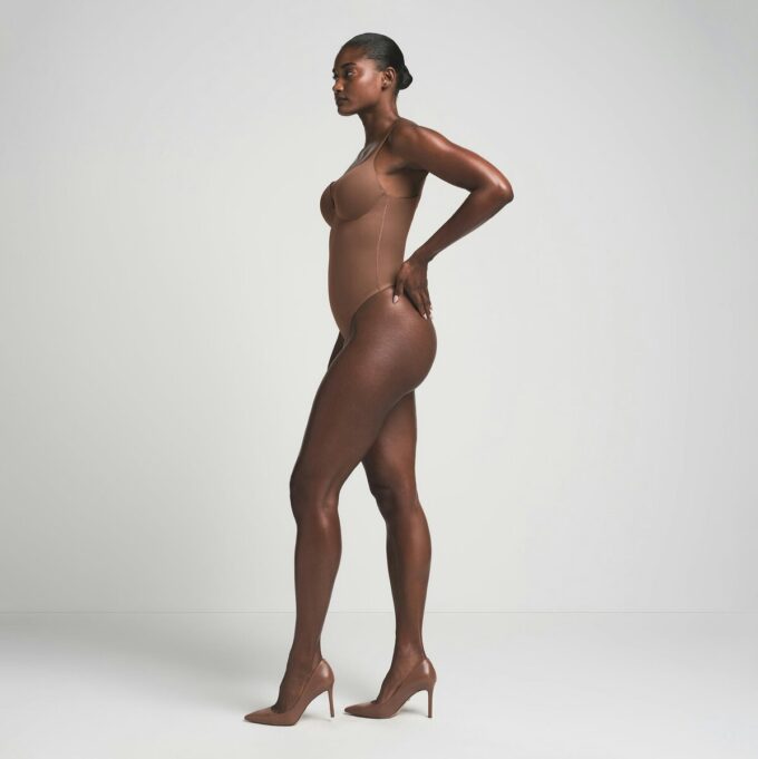 SKIMS ULTIMATE BODY PUSH-UP THONG-BODYSUIT