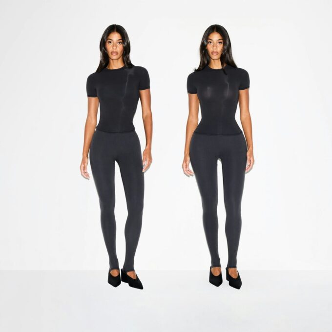 SKIMS ULTIMATIV BODY BUTT OG HOFTEFORSTYRENDE CATSUIT