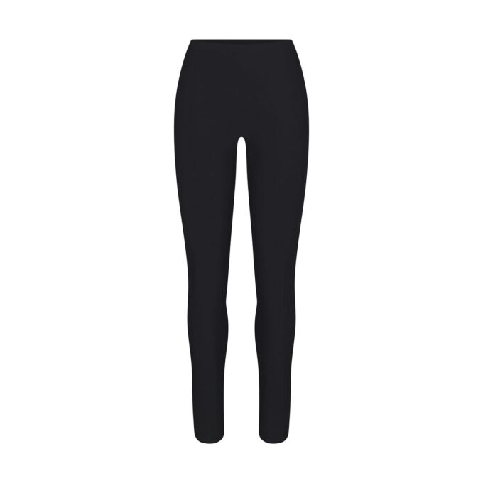 SKIMS VATTREDE LEGGINGS MED FORSTØRRELSE AF RUMPE