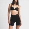 SØMLØSE SKULPTET BUTT LIFTING SHORTS